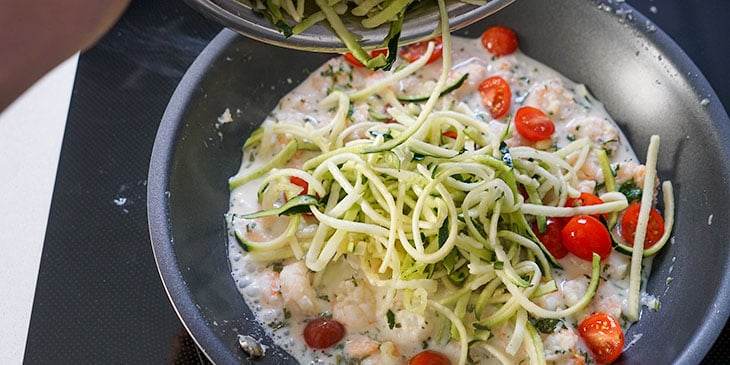 garlic-shrimp-zucchini-noodle-recipe